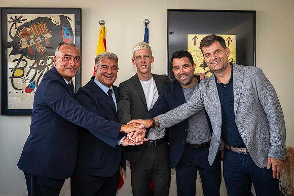 开云体育官网-奥尔莫能否出战毕尔巴鄂？只有特瓦斯说得清