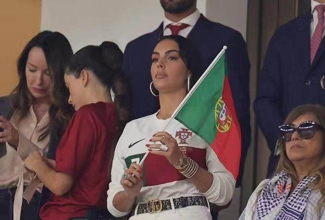 1670800653186069774.jpg bbfba3b373f61cf411e512cf191a07e.jpg