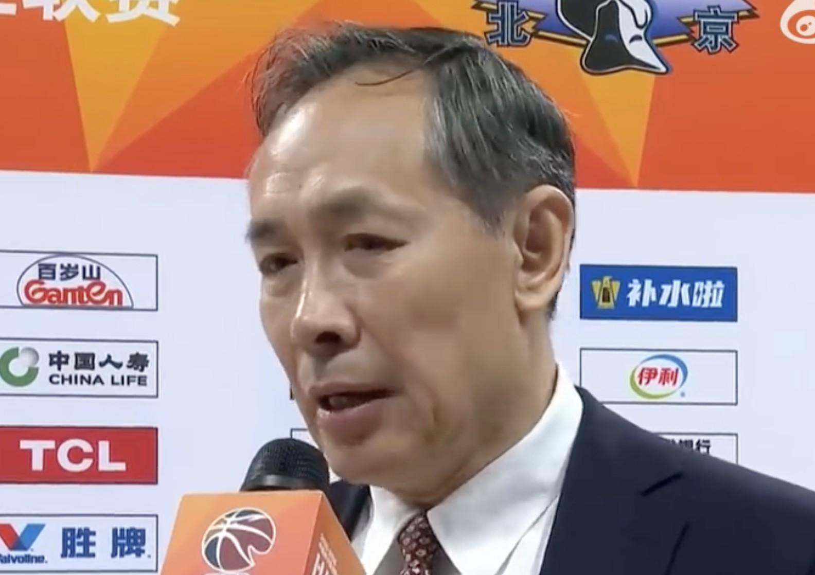 开云Kaiyun官网入口-许利民：第三节末段执行教练策略不够坚决，整体比上轮有进步